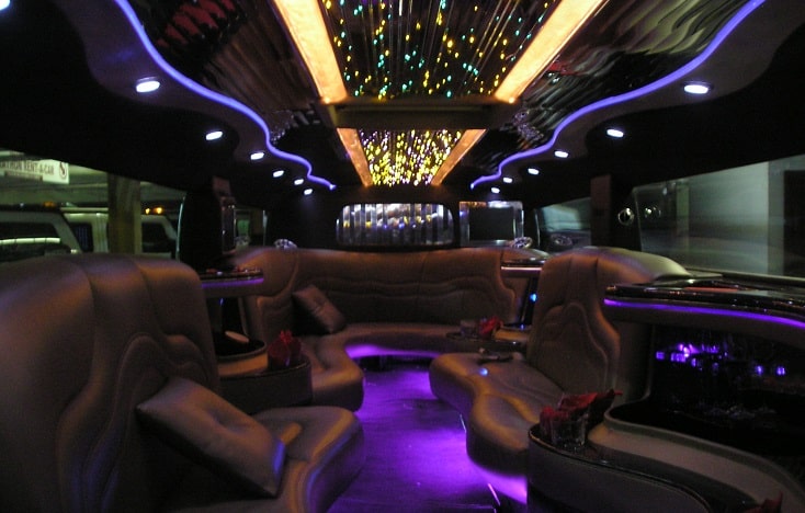 image is showing a Limousine in Los Angeles